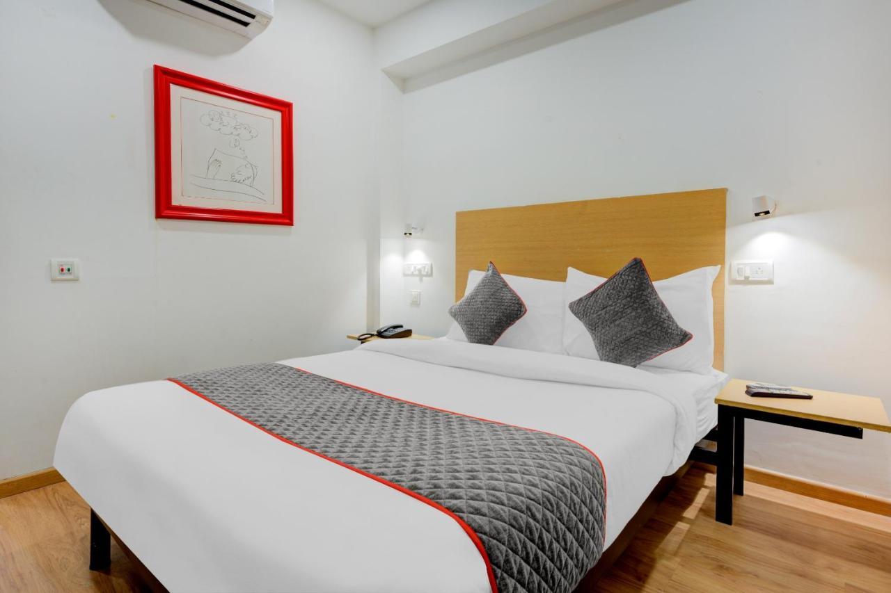 Oyo Townhouse 74871 Thoraipakkam Hotel Madras Zewnętrze zdjęcie