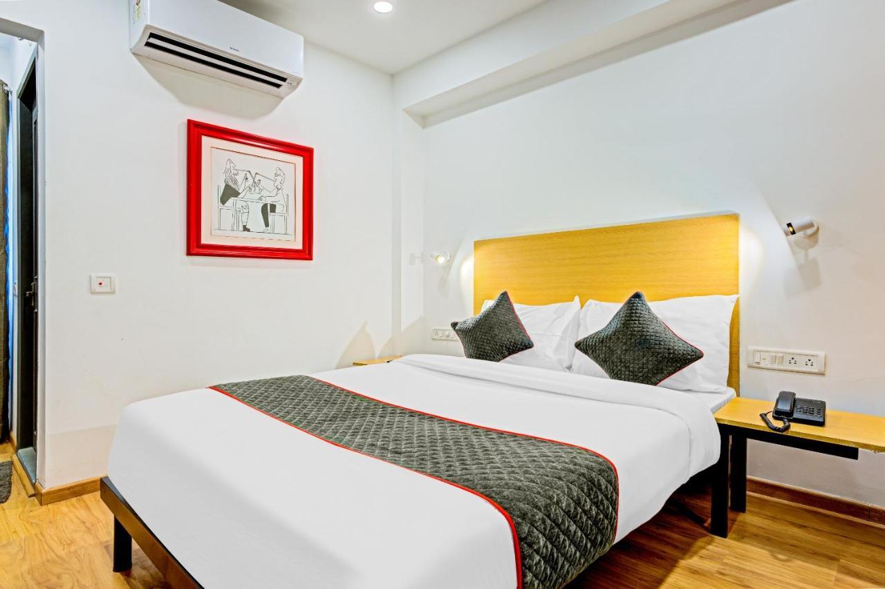 Oyo Townhouse 74871 Thoraipakkam Hotel Madras Zewnętrze zdjęcie